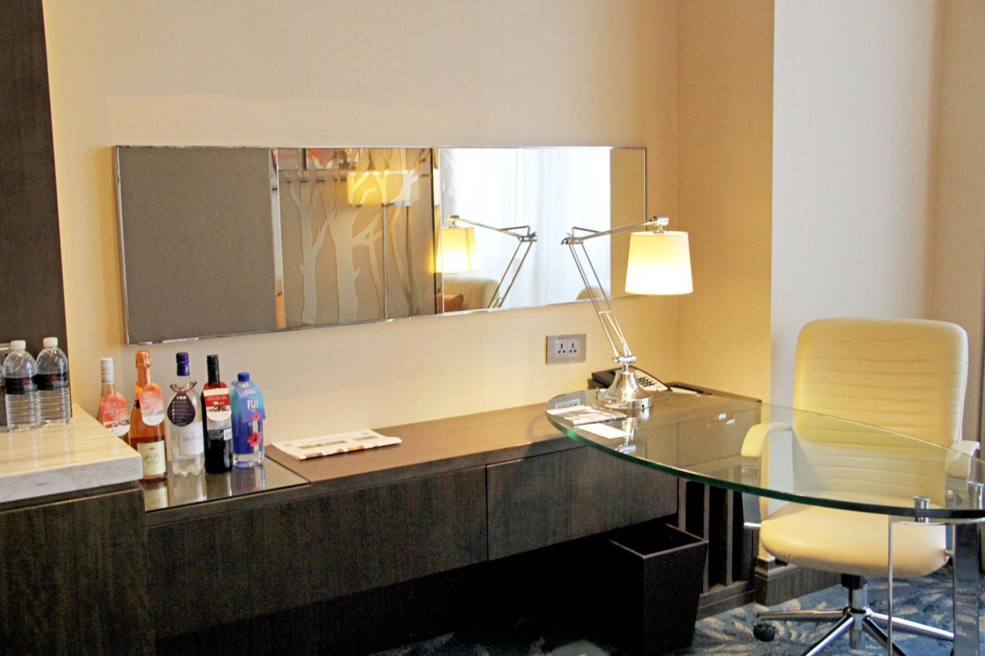 Marriott Pudong East - Only A 30 Minute Drive From Hotel Shanghai